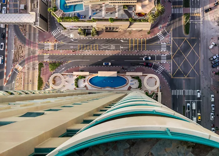 Masters And Double Rooms For Girls Only In Marina, Dubai