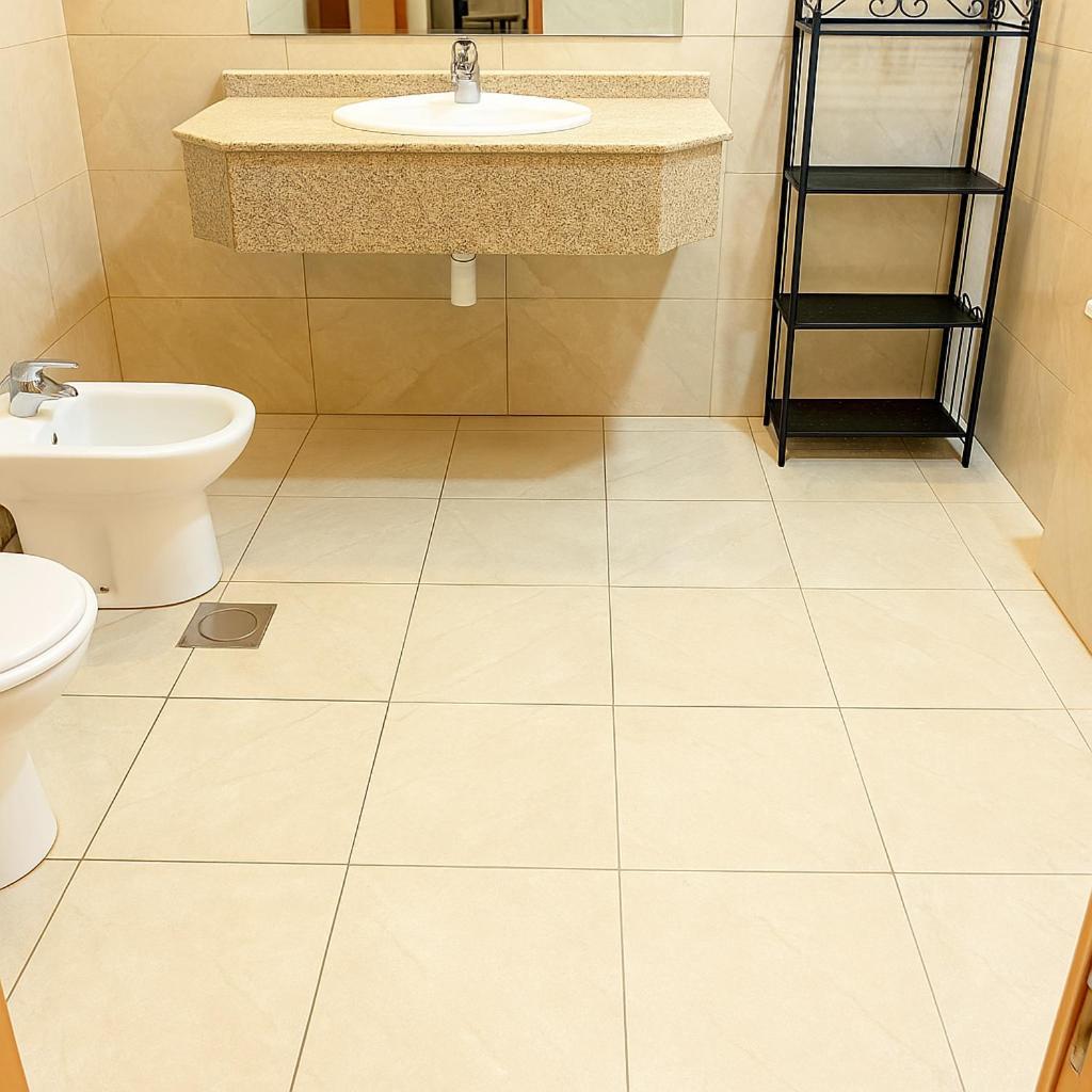 Apartment Masters And Double For Girls Only In Marina, Dubai