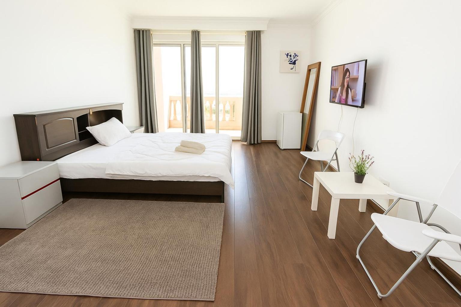 Masters And Double For Girls Only In Marina, * Dubai