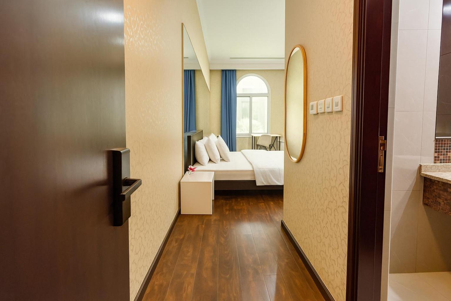 Masters And Double For Girls Only In Marina, Apartment