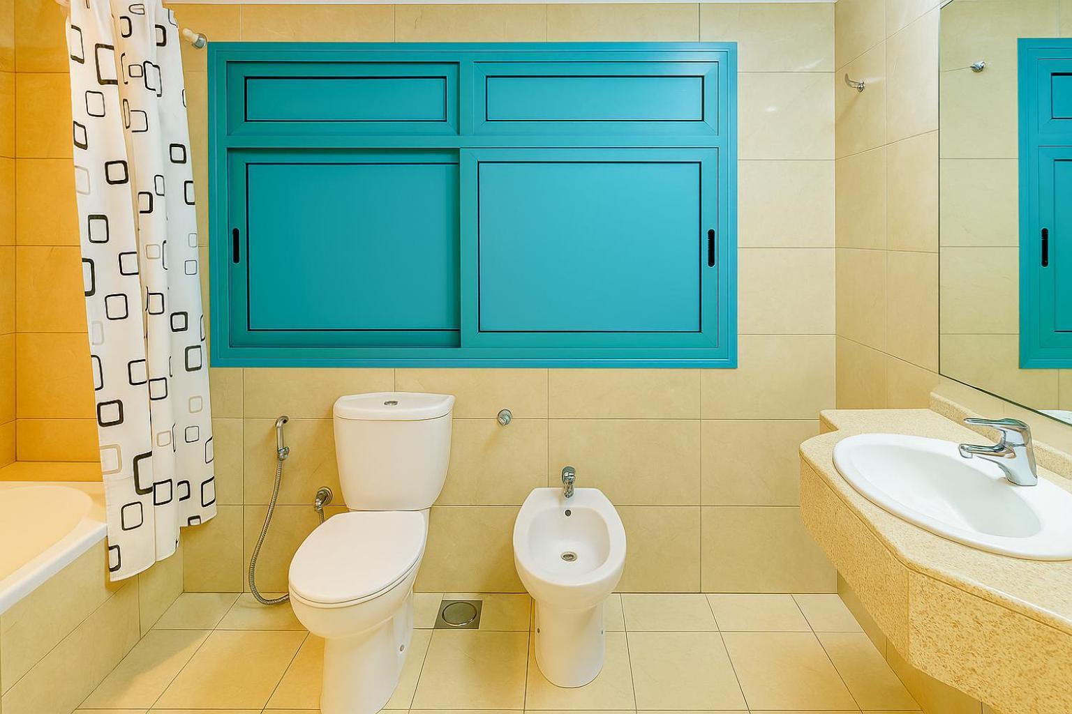 Masters And Double For Girls Only In Marina, * Dubai