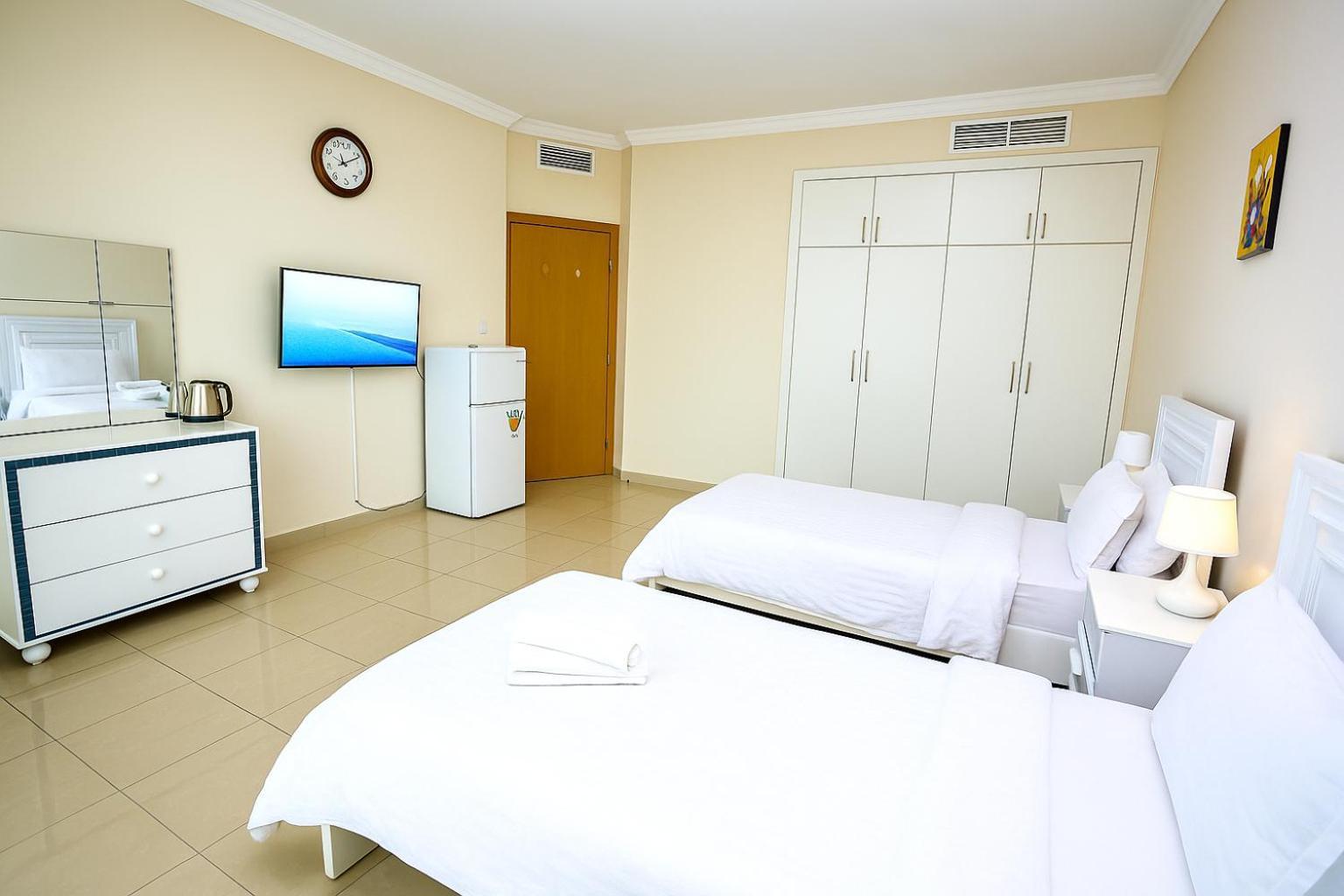 Masters And Double For Girls Only In Marina, Apartment