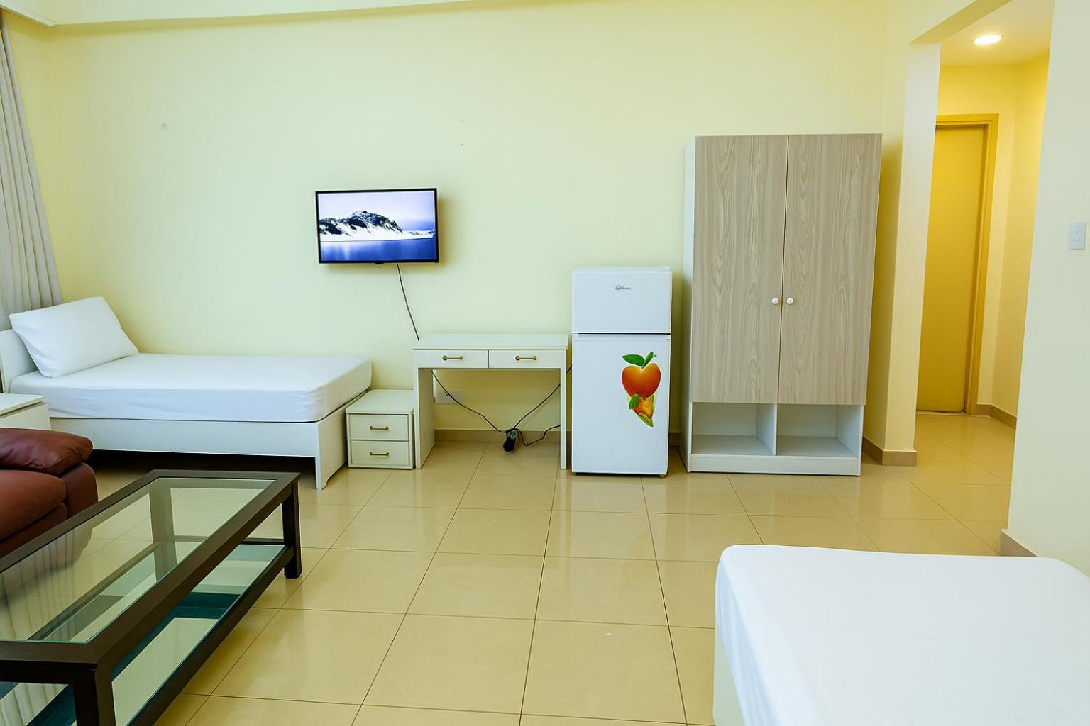 Apartment Masters And Double For Girls Only In Marina, Dubai