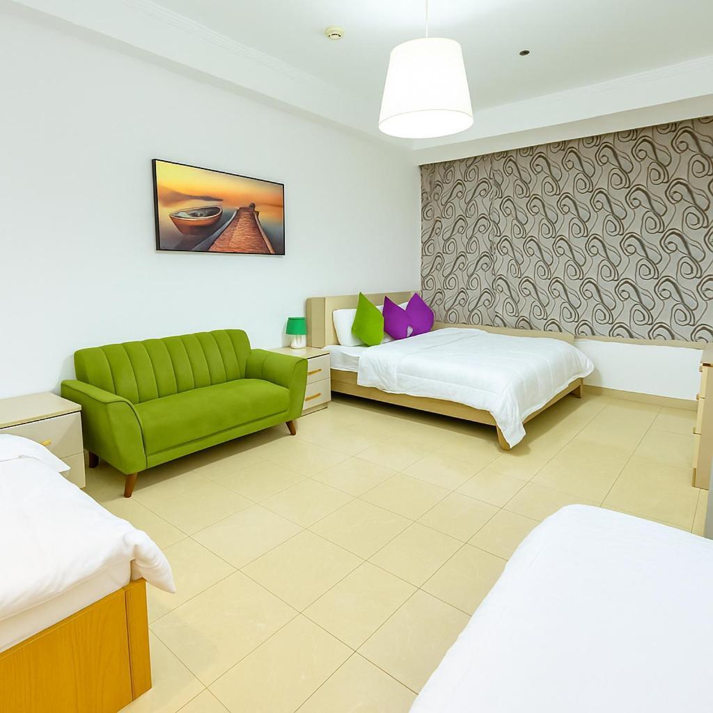 Masters And Double For Girls Only In Marina, Apartment