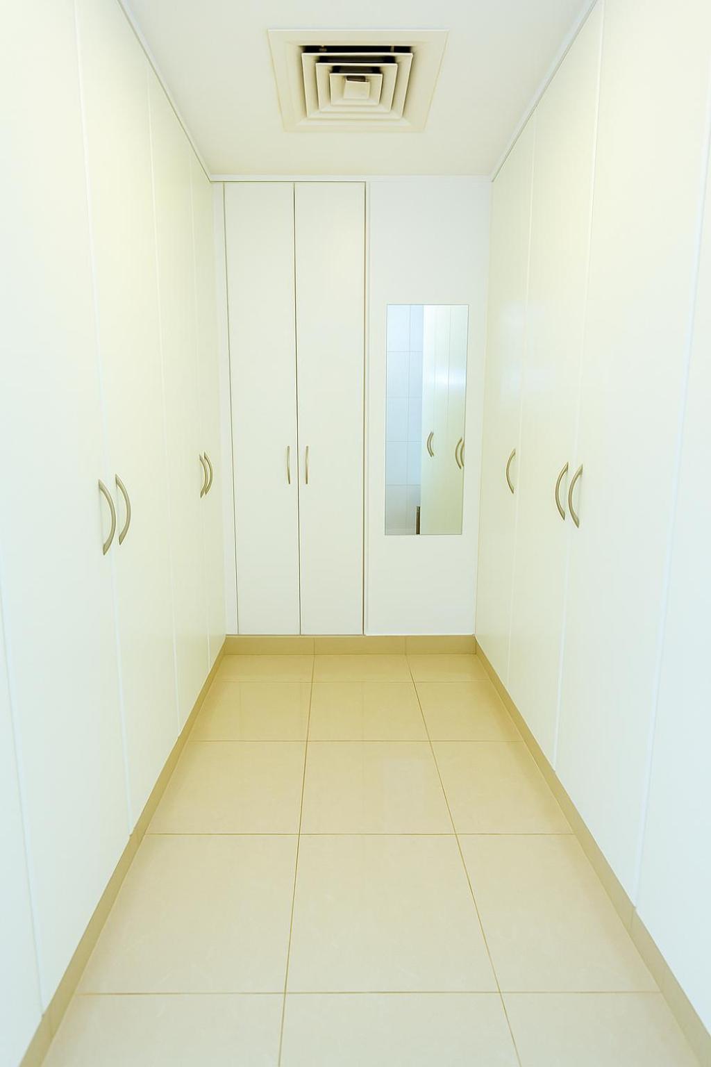 Apartment Masters And Double For Girls Only In Marina, Dubai